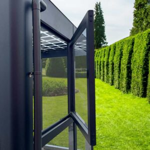 SunElements.de-SunGarden-Gewaechshaus-Flachdachgewaechshaus-Sommergarten-Detail-Fenster